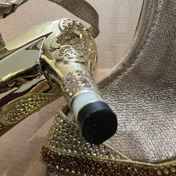 Sandals - Picture 5 of 13